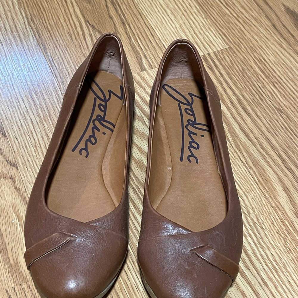 Zodiac Brown Flats Elegant Loafers